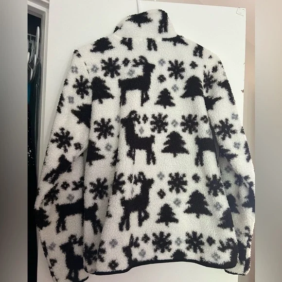 soft Teddy Vera Bradley Winter Pullover - Picture 2 of 3